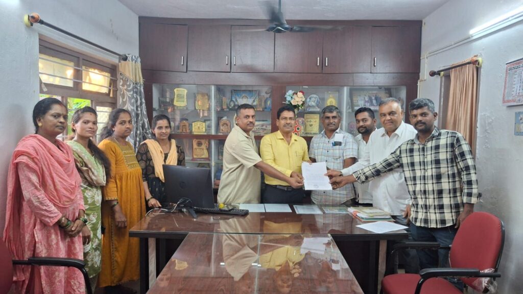 ಗರ್ತಿಕೆರೆ ಕೆಪಿಎಸ್ ಶಾಲೆ ಮುಖ್ಯ ಶಿಕ್ಷಕರ ವರ್ಗಾವಣೆ ವಿಚಾರ: ಒಂದು ಮನವಿ, ಇನ್ನೊಂದು ಪ್ರತಿಭಟನೆ !! 2 img 20260130 wa00039133668354600092719 ಗರ್ತಿಕೆರೆ ಕೆಪಿಎಸ್ ಶಾಲೆ ಮುಖ್ಯ ಶಿಕ್ಷಕರ ವರ್ಗಾವಣೆ ವಿಚಾರ: ಒಂದು ಮನವಿ, ಇನ್ನೊಂದು ಪ್ರತಿಭಟನೆ !!