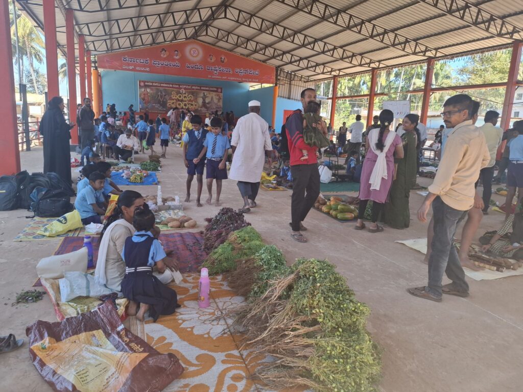 20260212 1042395111064776724911613 ಮಕ್ಕಳ ಸಂತೆ - ಭವಿಷ್ಯದಲ್ಲಿ ಉದ್ಯೋಗದಾತರಾಗಿ, ಸ್ವಾವಲಂಬಿಯಾಗಿ ಬದುಕಲು ಪ್ರೇರಣೆ- ಮುಖ್ಯೋಪಾಧ್ಯಾಯ ಅಶೋಕ್