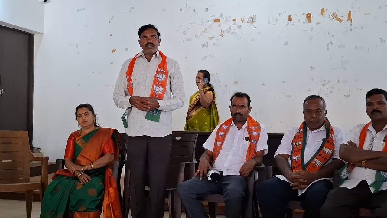 20260216 112626 ಪಕ್ಷ ಬಲವರ್ಧನೆಗೆ ಶ್ರಮ, ಹಿರಿಯರ ಅಪೇಕ್ಷೆಯಂತೆ ಪಕ್ಷ ಸಂಘಟನೆ&nbsp; : ಸುಂದ್ರೇಶ್