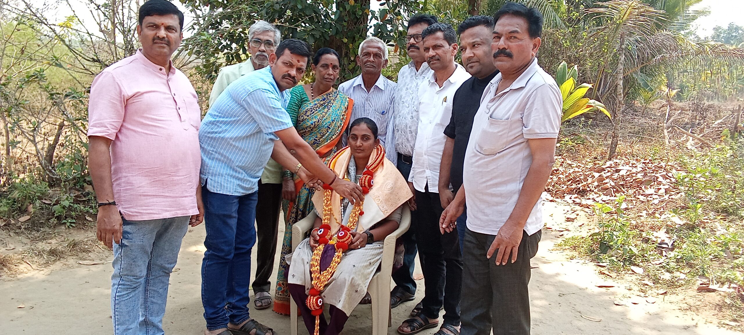 IMG 20260219 124540 scaled ಅಂಧರ ವಿಶ್ವಕಪ್ ವಿಜೇತೆ ಕಾವ್ಯರವರಿಗೆ&nbsp; ಪತ್ರಕರ್ತ ರಿಂದ ಸನ್ಮಾನ<br>