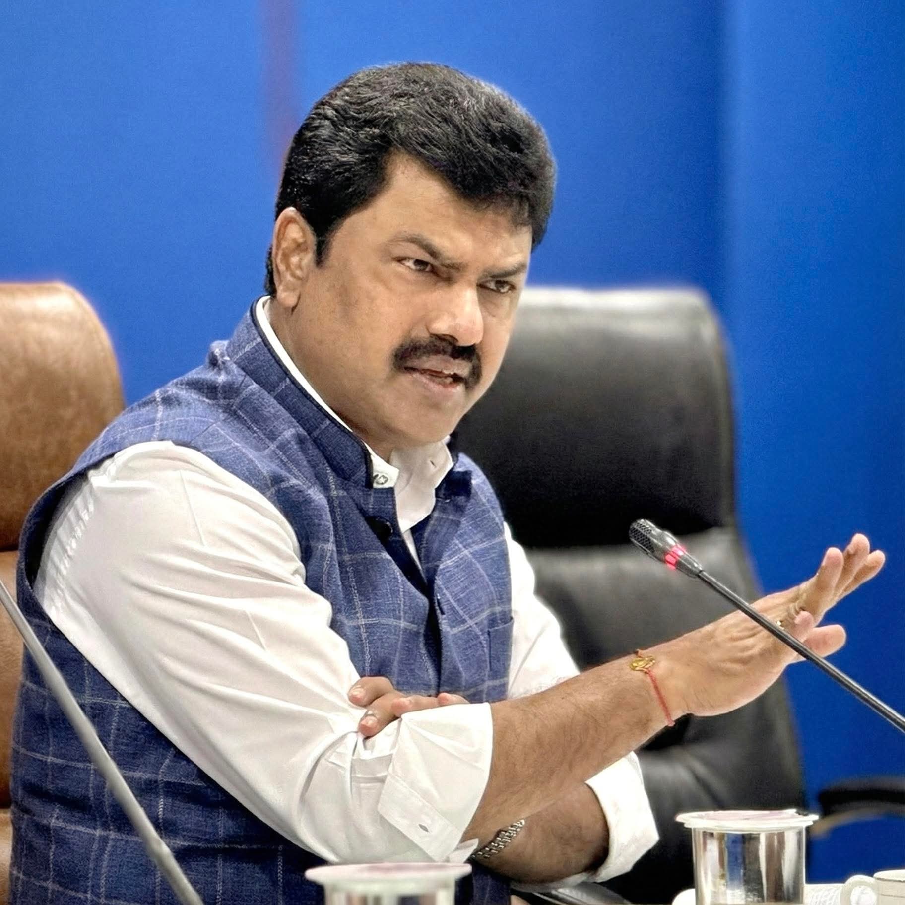 FB IMG 1774450490308 "ಜಾಗತಿಕ ಸಂಕಷ್ಟಗಳ ನಡುವೆಯೂ ಮೋದಿ ಸರ್ಕಾರದಿಂದ ರೈತರ ಹಿತರಕ್ಷಣೆ: ರಸಗೊಬ್ಬರದಲ್ಲಿ ಆತ್ಮನಿರ್ಭರದತ್ತ ಭಾರತ ಬಲಿಷ್ಠ ಹೆಜ್ಜೆ" - ಸಂಸದ ಬಿ.ವೈ.ರಾಘವೇಂದ್ರ