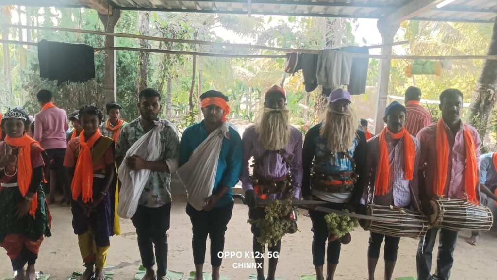 RIPPANPETE :ಬಸವಾಪುರದಲ್ಲಿ ಕುಣುಬಿ ಜನಾಂಗದ ಹೋಳಿ ಸಂಭ್ರಮ,ಭಾರತದ ಸಾಂಸ್ಕೃತಿಕ ವೈಭವಕ್ಕೆ ಜೀವಂತ ಸಾಕ್ಷಿ 3 img 20260302 wa00181739284076987017182 RIPPANPETE :ಬಸವಾಪುರದಲ್ಲಿ ಕುಣುಬಿ ಜನಾಂಗದ ಹೋಳಿ ಸಂಭ್ರಮ,ಭಾರತದ ಸಾಂಸ್ಕೃತಿಕ ವೈಭವಕ್ಕೆ ಜೀವಂತ ಸಾಕ್ಷಿ