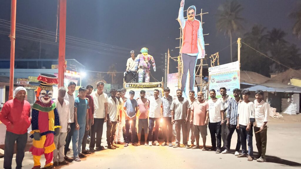 ರಿಪ್ಪನ್ ಪೇಟೆಯಲ್ಲಿ ಸಂಭ್ರಮದ ಹೋಳಿ - ಯುವಕರ ಉತ್ಸಾಹಕ್ಕೆ ರಂಗೇರಿದ ಬಣ್ಣಗಳ ಹಬ್ಬ 4 img 20260304 wa00172510654203785296888 ರಿಪ್ಪನ್ ಪೇಟೆಯಲ್ಲಿ ಸಂಭ್ರಮದ ಹೋಳಿ - ಯುವಕರ ಉತ್ಸಾಹಕ್ಕೆ ರಂಗೇರಿದ ಬಣ್ಣಗಳ ಹಬ್ಬ