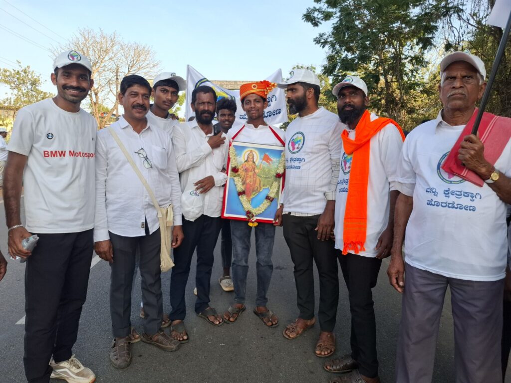 ಹೊಸನಗರ ವಿಧಾನಸಭಾ ಕ್ಷೇತ್ರ ಮರುಸ್ಥಾಪನೆಗೆ ಮೊಳಗಿದ ಕಹಳೆ: ಪಾದಯಾತ್ರೆಯಲ್ಲಿ ಜನಸಾಗರ, ಒಗ್ಗಟ್ಟಿನ ಧ್ವನಿ 2 20260405 1731325588911612053176838 ಹೊಸನಗರ ವಿಧಾನಸಭಾ ಕ್ಷೇತ್ರ ಮರುಸ್ಥಾಪನೆಗೆ ಮೊಳಗಿದ ಕಹಳೆ: ಪಾದಯಾತ್ರೆಯಲ್ಲಿ ಜನಸಾಗರ, ಒಗ್ಗಟ್ಟಿನ ಧ್ವನಿ