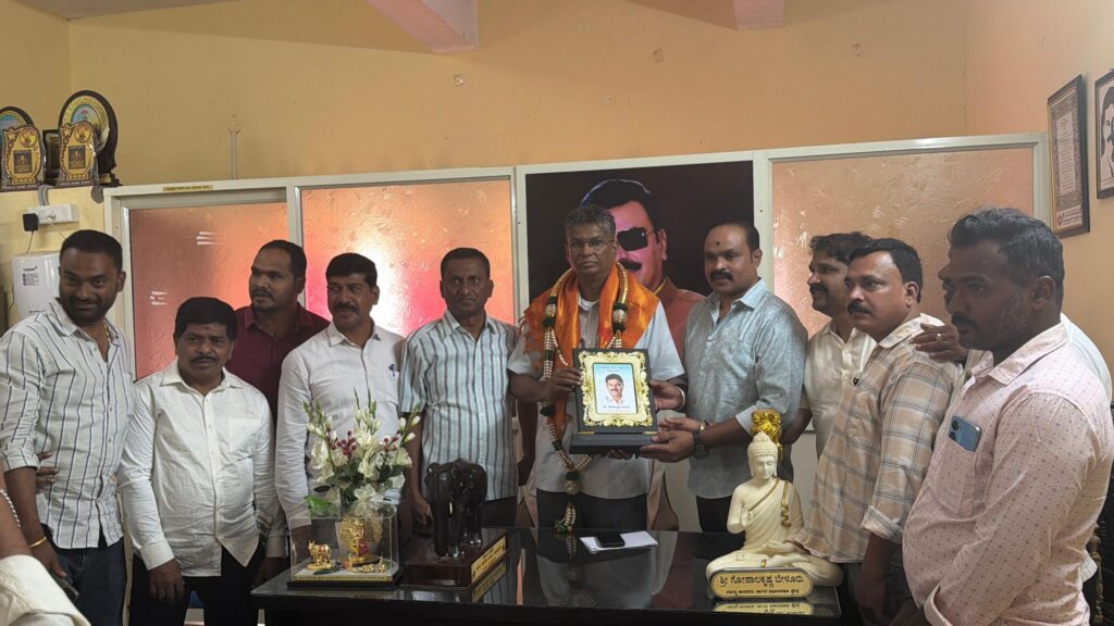 img 20260714 wa00073104757098681930164 ಹೊಸನಗರ ಪಿಎಂ ಶ್ರೀ ಶಾಲೆಗೆ ಸಚಿವ ಸತೀಶ್ ಜಾರಕಿಹೋಳಿ ಭೇಟಿ; ಶಾಸಕರ ಕಛೇರಿಯಲ್ಲಿ ಚಾಯ್ ಪೇ ಚರ್ಚೆ!