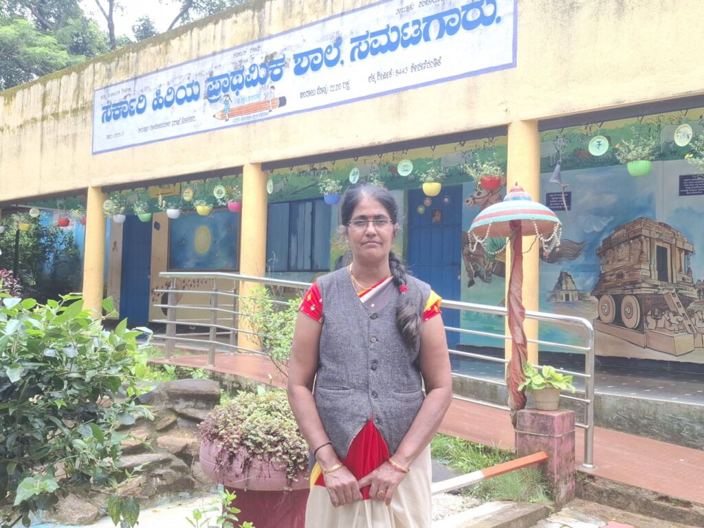 20260822 1350188235869915788482759 ಸಮಟಗಾರು ಸರ್ಕಾರಿ ಶಾಲೆಯ ಶಿಕ್ಷಕಿ ರತ್ನಕುಮಾರಿ ಎಸ್ ಅವರಿಗೆ "ರಾಷ್ಟ್ರೀಯ ಶಿಕ್ಷಕ ಪ್ರಶಸ್ತಿ "|ಪರಿಸರದೊಂದಿಗೆ ಪಾಠ ಬೋಧಿಸಿದ ಶಿಕ್ಷಕಿಗೆ ದೇಶದ ಅತ್ಯುನ್ನತ ಗೌರವ