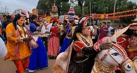 ರಿಪ್ಪನ್ ಪೇಟೆಯಲ್ಲಿ ಹಿಂದೂ ಮಹಾಸಭಾ ಗಣಪತಿ ಅದ್ದೂರಿ ರಾಜಬೀದಿ ಉತ್ಸವ |ಜಾನಪದ ಕಲಾತಂಡಗಳ ಮೆರಗು 5 image editor output image540148328 17902913623394683890508578396092 ರಿಪ್ಪನ್ ಪೇಟೆಯಲ್ಲಿ ಹಿಂದೂ ಮಹಾಸಭಾ ಗಣಪತಿ ಅದ್ದೂರಿ ರಾಜಬೀದಿ ಉತ್ಸವ |ಜಾನಪದ ಕಲಾತಂಡಗಳ ಮೆರಗು