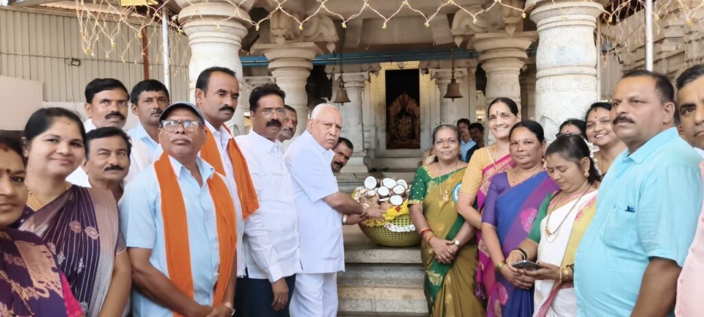ಶ್ರೀಗಳ ಧರ್ಮಸೇವೆ ಶ್ಲಾಘನೀಯ; ಅಭಿವೃದ್ಧಿ ಕಾರ್ಯವೇ ನಿಜವಾದ ಸಾಧನೆ: ಬಿ.ಎಸ್. ಯಡಿಯೂರಪ್ಪ 2 img 20260927 wa00208502824956470571987 ಶ್ರೀಗಳ ಧರ್ಮಸೇವೆ ಶ್ಲಾಘನೀಯ; ಅಭಿವೃದ್ಧಿ ಕಾರ್ಯವೇ ನಿಜವಾದ ಸಾಧನೆ: ಬಿ.ಎಸ್. ಯಡಿಯೂರಪ್ಪ